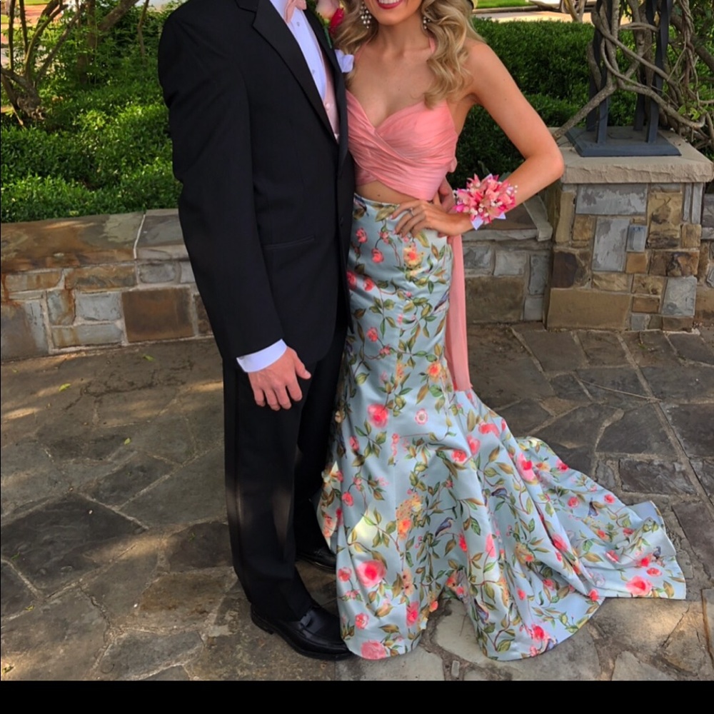 Beautiful 2018 spring Sherri hill prom dress